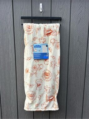 Gilmore Girls Luke’s Diner Fall Plush Throw Blanket NWT